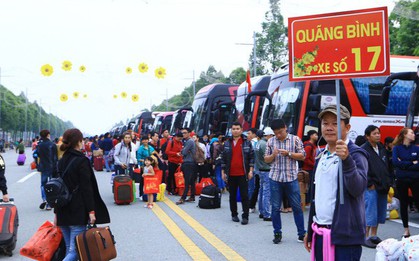 Bình Dương đưa 4.000 công nhân nghèo về quê miễn phí