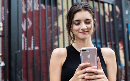 Chỉ có phái đẹp mới tự nhủ 4 điều này mỗi khi mua smartphone mới, phải không nhỉ?