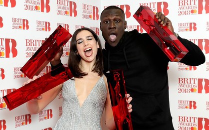 Brit Awards 2018: Hai cái tên trẻ măng đánh bật "hội người già" để ẵm hết giải bự