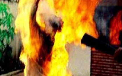 Điều tra vụ cô gái bốc cháy dữ dội sau khi cãi nhau với người yêu