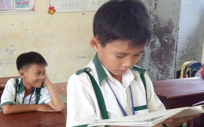 Cà Mau: Nhặt được 44 triệu đồng, bé trai 10 tuổi nhờ ông bà nội tìm người mất để trả lại