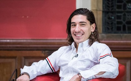 Cầu thủ Premier League đầu tiên dự chương trình tranh luận có tuổi đời 200 năm