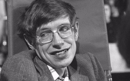 Báo chí thế giới từng chuẩn bị "cáo phó" tiễn Stephen Hawking cách đây tròn 9 năm