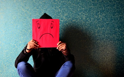 Đề thi thử ĐH môn Văn: Con người cật lực làm việc, gánh hết nhọc nhằn, và khi có tiền, họ không hạnh phúc