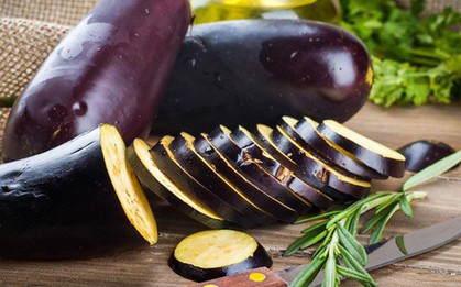 Chăm chỉ ăn cà tím giúp bạn khỏe đẹp từ trong ra ngoài và đây là lý do
