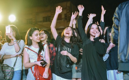 Trai xinh gái đẹp Việt Đức quẩy tưng bừng với chung kết "Khi tôi 18"