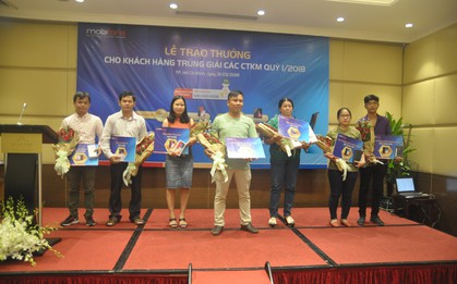Tham gia “Đồng hành Miss Photo”, khách hàng may mắn trúng 500 triệu đồng từ MobiFone