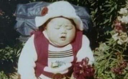 Có những tấm ảnh tuổi thơ mà chỉ cần lộ ra là coi như "hết đường sống"