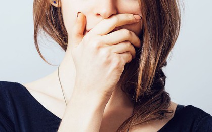 Ợ hơi đi kèm cùng 4 dấu hiệu này: bạn tuyệt đối không nên chủ quan mà cần đi khám ngay