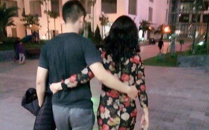 Hốt hoảng khi thấy ảnh chồng ôm eo người phụ nữ lạ, vợ trẻ thở phào khi nhận ra danh tính thật của "cô gái váy hoa"