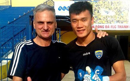 HLV Thanh Hóa vừa mất ghế nhắn nhủ Bùi Tiến Dũng: "Cậu sẽ trở thành thủ môn giỏi nhất"