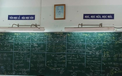 Mùa ôn thi, dân mạng khoe ảnh bảng học của lớp chi chít chữ như trận đồ bát quái