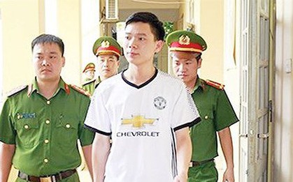 Bác sỹ Hoàng Công Lương đối mặt với khoản tiền bồi thường "khủng"
