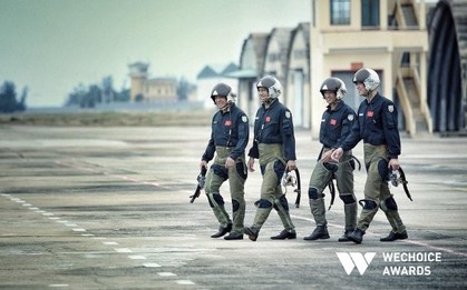 "Giảng đường trên mây" - Câu chuyện về những thầy trò lính phi công Trung đoàn E910 và tình yêu bất diệt với bầu trời