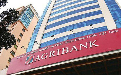 Agribank nói đã khóa tài khoản nhưng tiền của khách hàng vẫn "bốc hơi" trong đêm