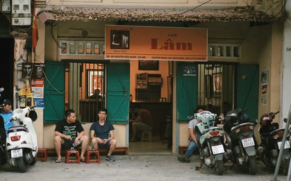 Giới trẻ bên ly cafe chiều 30/4: Vừa tám chuyện cùng bạn bè, vừa tận hưởng chút bình yên khi sắp hết kì nghỉ