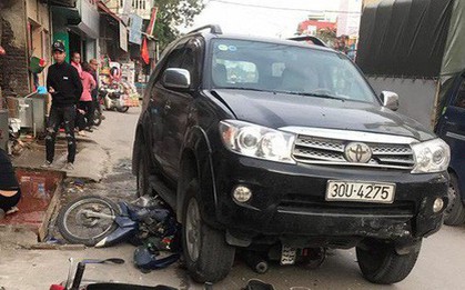 Xe ô tô tông liên hoàn, 3 người thương vong: Tài xế ra đầu thú