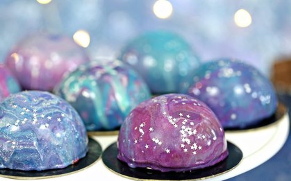 Thứ nước chuyên dùng để "tưới" lên những chiếc bánh mousse ở Pháp có gì đặc biệt?