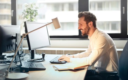 Lương khởi điểm của SV mới ra trường ở Úc là 940 triệu đồng/năm, tại Mỹ có ngành lên đến 2.2 tỷ đồng