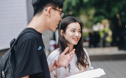 Học sinh lớp 12 hào hứng với ngày hội tuyển sinh 2018 của Đại học Ngoại Thương