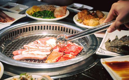 Mưa quà tặng cho khách hàng tại KingBBQ Vincom Bà Triệu