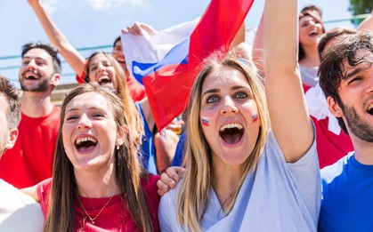 LĐBĐ Argentina bị chỉ trích vì bày Messi và đồng đội cách “thả thính” phụ nữ Nga