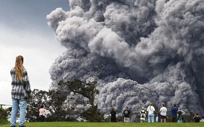 Hawaii cảnh báo đỏ: Núi lửa hoạt động mạnh, cột khói cao đến hơn 3.600m