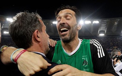 Thủ môn huyền thoại Buffon chính thức rời Juventus