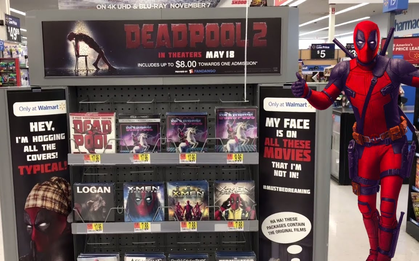Trà trộn vào siêu thị, "thiên hạ đệ nhất lầy" Deadpool "đồng hoá" bìa đĩa cả một khu kệ