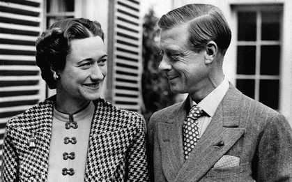 Edward VIII - vua nước Anh một đời phong lưu lại rơi vào lưới tình si, từ bỏ cả ngai vàng để cưới người phụ nữ Mỹ đã 2 "lần đò"