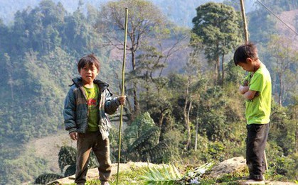Vùng đất trẻ em có hai "của quý" ở Hà Giang: Hé lộ nguyên nhân những đứa trẻ bị "giời hành"