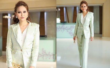 Combo đồ menswear và mắt khói sinh ra là để dành cho ai chứ không phải dành cho Khánh Ngân