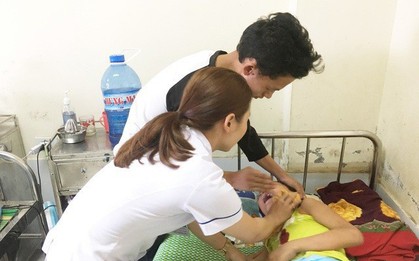 Bạn bè thách đố, bé trai 11 tuổi bị tổn thương não, hôn mê sâu vì uống 1 lít rượu