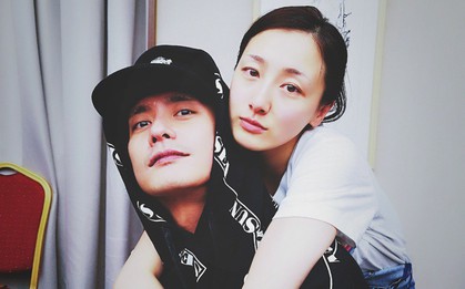 "Lục Bắc Thần" Huỳnh Tông Trạch thân mật với bạn gái màn ảnh, fan kêu gào đòi phim chiếu sớm