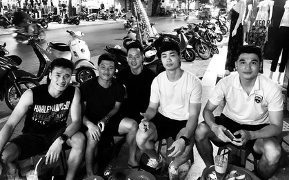 Bùi Tiến Dũng đăng ảnh “dìm hàng” Công Phượng