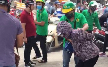 Hà Nội: Vây bắt nhóm "nữ quái" chuyên móc túi người đi đường ở Cầu Mới, Ngã Tư Sở