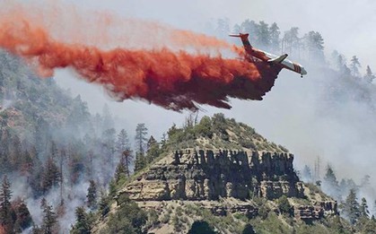 Hàng nghìn người tại Colorado (Mỹ) sơ tán vì cháy rừng dữ dội