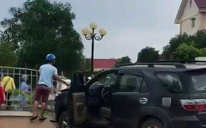 Sau khi cãi nhau, em rể lái xe con tông thẳng anh vợ rồi bỏ đi?