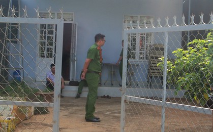 Cho gà ăn, 2 bà cháu bị điện giật tử vong