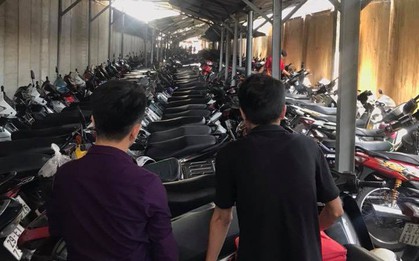 Góc bế tắc: Khi bạn đi thi không làm được bài mà còn gặp bãi giữ xe như thế này thì phải làm gì?