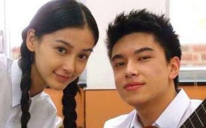 Cậu em trai giống chị như đúc của Angela Baby bất ngờ hot đình đám khắp MXH Trung Quốc
