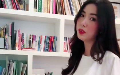 Á hậu Quốc tế Thuý Vân khoe tài đàn hát cực ngọt khi cover nhạc phim "Tháng năm rực rỡ"