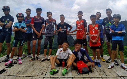 7 ngày trong bóng tối, Thái Lan chạy đua với thời gian giải cứu 12 thiếu niên và huấn luyện viên