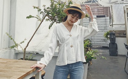 Chiếc áo vải đũi với hàng khuy to bản này đang được các quý cô châu Á cưng nựng hết sức vì vừa đẹp lại mặc mát lịm