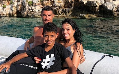 Ronaldo và các ngôi sao bóng đá vượt qua nỗi thất vọng bị loại sớm khỏi World Cup 2018 như thế nào?