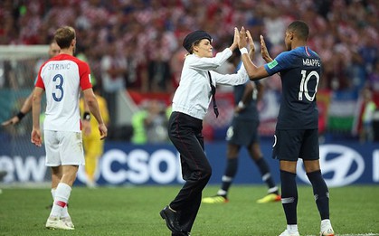 Bất ngờ danh tính nhóm fan cuồng phá đám trận chung kết World Cup