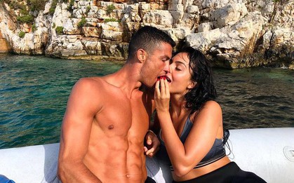 Ronaldo gây sốc, để lại số "tiền tip" cực lớn cho nhân viên khách sạn