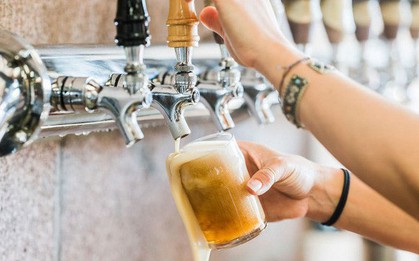Nhằm nâng cao nhận thức về tình trạng thiếu nước, Carlsberg nghiên cứu làm hẳn bia từ…nước thải
