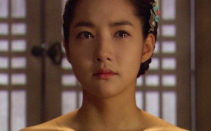Sự thật khó ngờ đằng sau cảnh "nhạy cảm" giữa Song Seung Hun và Park Min Young đang gây sốt