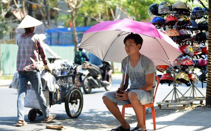 Mưa lũ vừa dứt, Hà Nội đột ngột chuyển nóng 35 độ C